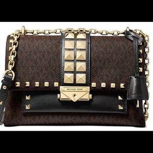 Beautiful Michael Kors' Cece shoulder bag 🌺